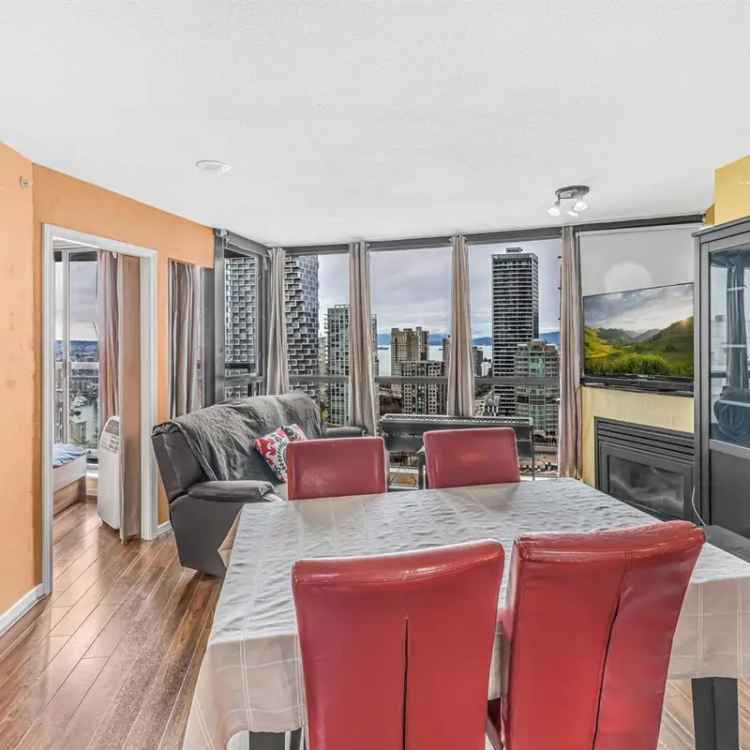 Yaletown Junior 1 Bed + Den with Panoramic City Views