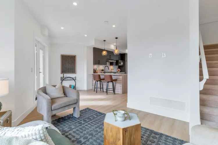 5 Bedroom 4 Bathroom Townhome in Ladner Village