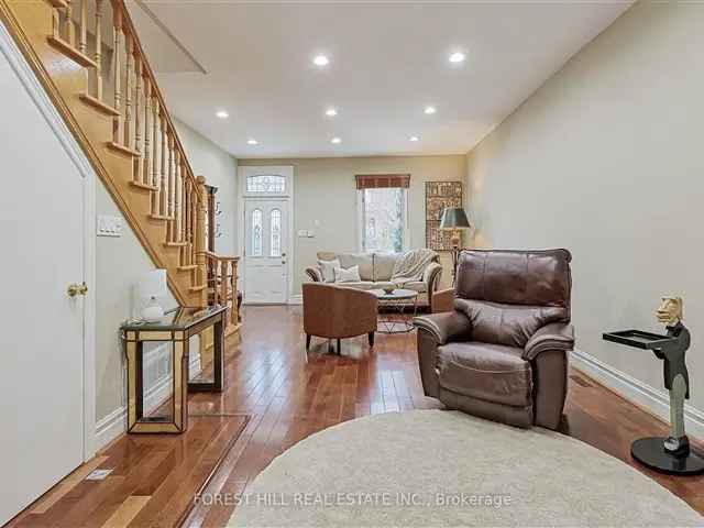 Special Heritage Cottage in Harbord Village