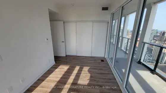 3 rooms apartment of 83 m² in Toronto