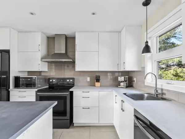 Bungalow for sale Quebec North Shore 3 bedrooms