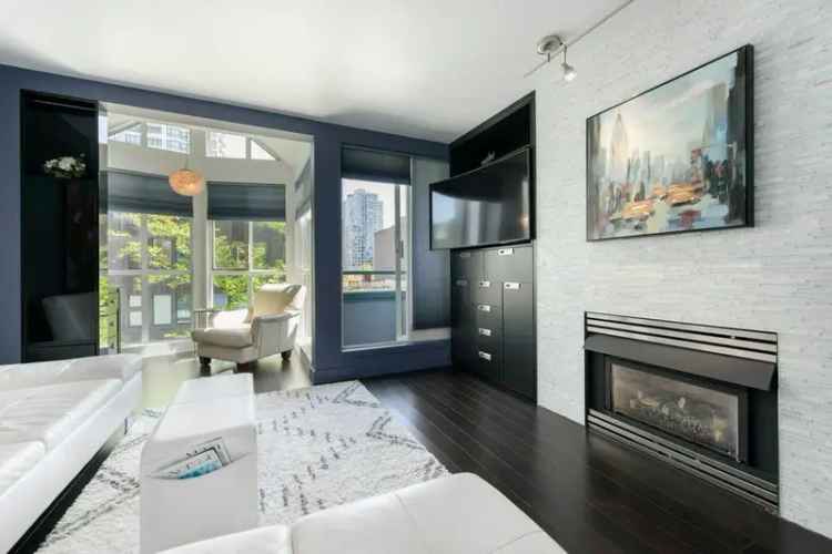 Rent 1 bed condo in Yaletown with modern amenities and parking