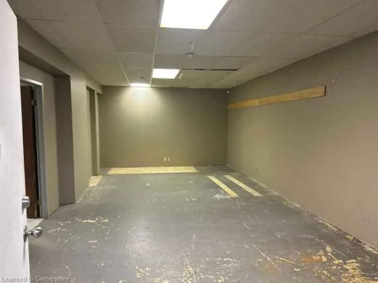 44 1/2 Facer: Prime Commercial Real Estate Opportunity