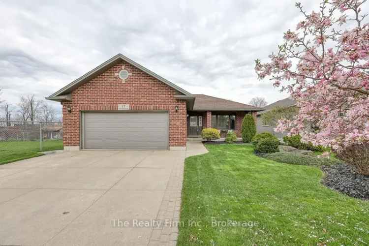 Full Brick Bungalow Pond View Premium Lot 2 2 Beds 2 Baths