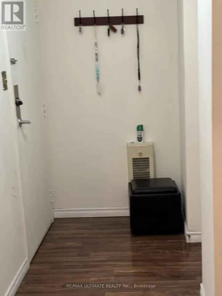 Modern 2-Bedroom Condo Near Mount Dennis Station