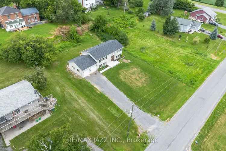 House For Sale in Greater Napanee, Ontario