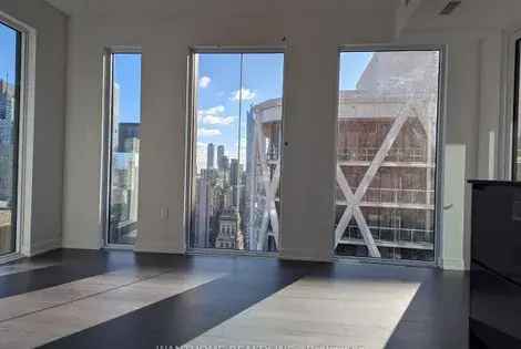 Downtown Toronto 2-Bedroom Condo - Bright & Spacious