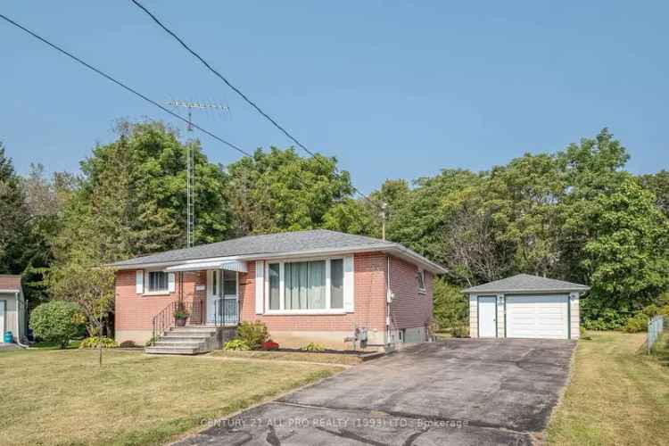 House For Sale in Cobourg, Ontario