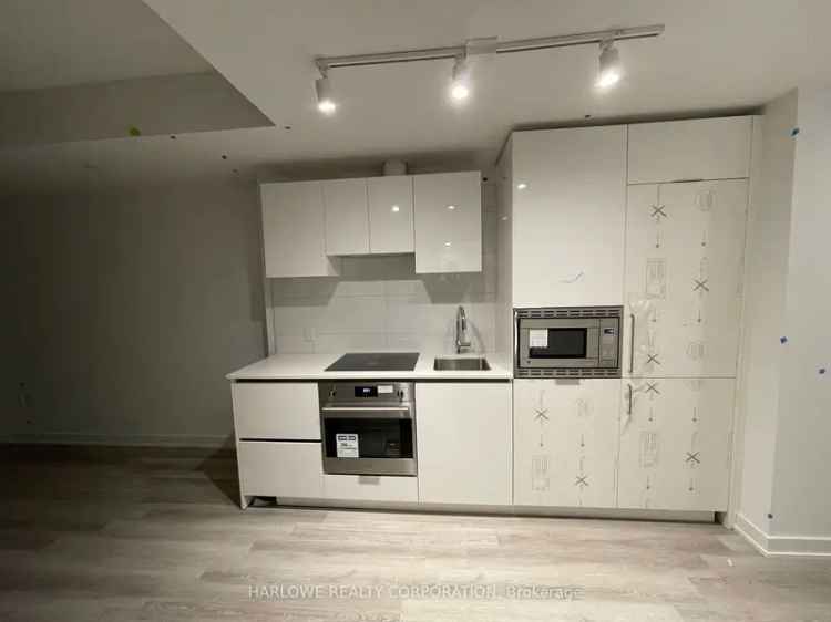 Downtown Toronto Condo near U of T - 1 Bed 1 Bath