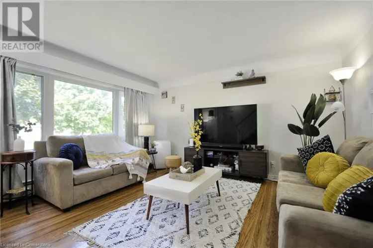 1.5 Story 4 2 Bedroom House Near Amenities and Hwy 8
