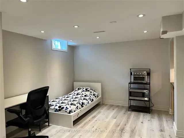 Townhouse For Rent in Richmond Hill, Ontario