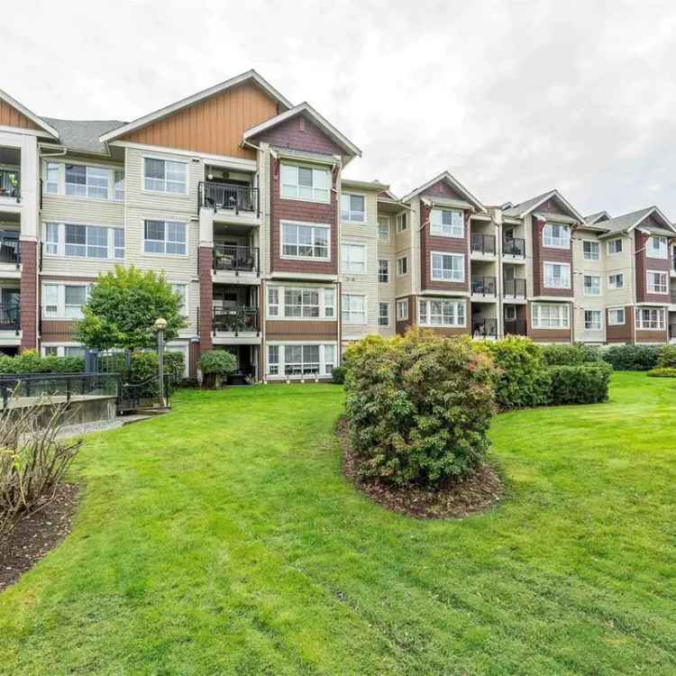 2-Bed 2-Bath Top Floor Suite in The Fairways Pitt Meadows