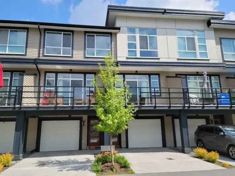 Buy Townhouse in Chilliwack Proper South with Modern Features