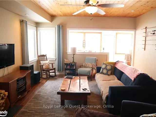 Lake Simcoe Bungalow Rental 2 Bed 2 Bath Waterfront