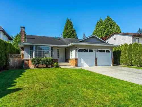 Spacious South Surrey Rancher - Updated 3 Bed 2 Bath Home