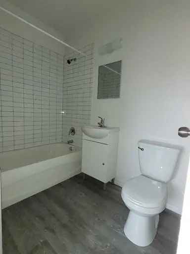 Fully Renovated 1-Bedroom Apartment near Mohawk College