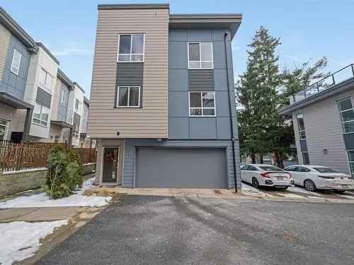 3 Bed 2.5 Bath Townhome in South Surrey Isola Community