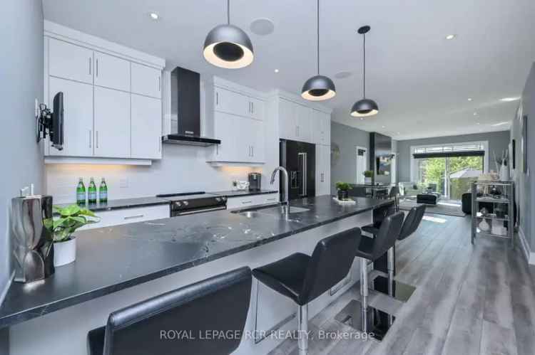 Luxurious Buy Bungalow in Fergus with Modern Features and Gardens