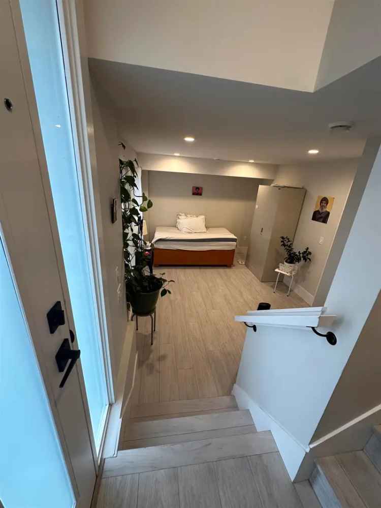 3 Bedroom Townhouse in Grandview Heights South Surrey
