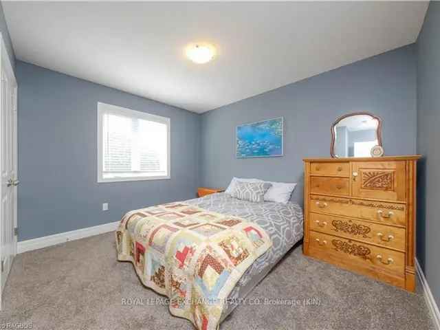 Downtown Kincardine Townhome 3 Beds 4 Baths 2300 sq ft