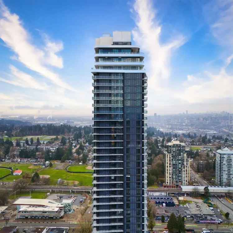 Luxury City View Condo near Skytrain