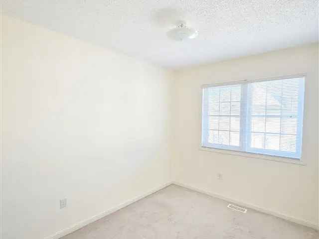 Townhouse For Rent in Markham, Ontario