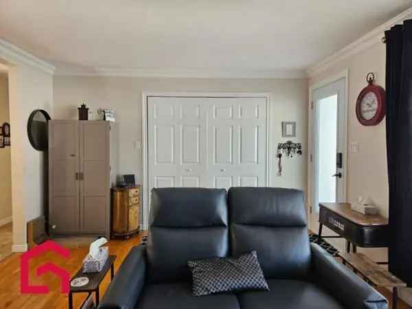 Renovated Bungalow with Garage 4 Bedrooms Bas Saint Laurent