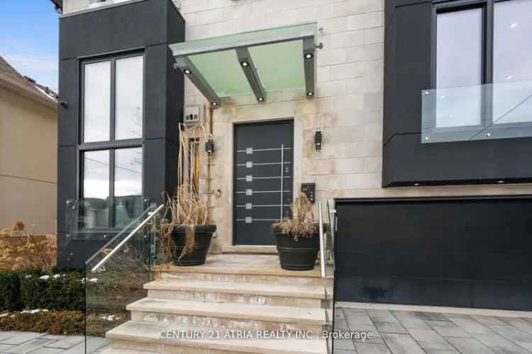 House For Sale in Toronto, Ontario