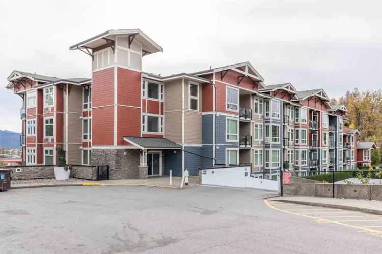 2 Bedroom Condo in Abbotsford East Waterleaf Resort Style Living