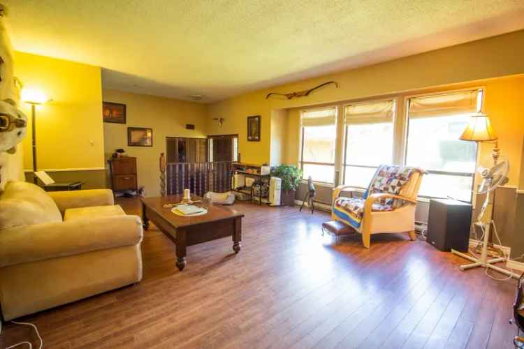 3 Bedroom Family Home in Gibsons