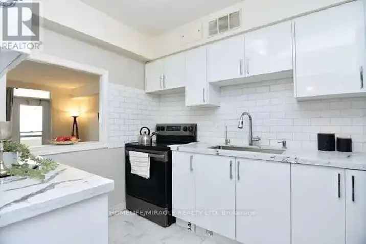 Great 3 Bedroom Condo for sale - Parkwood Toronto