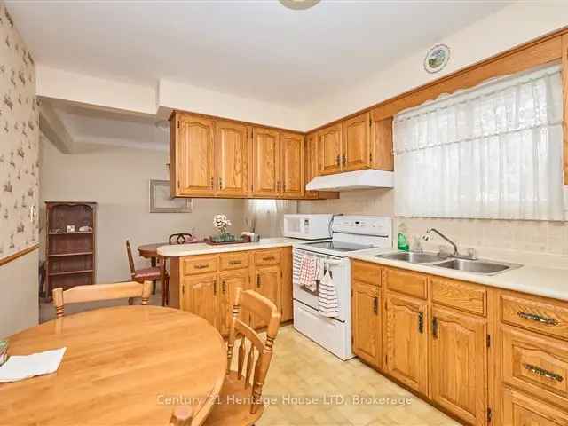 House For Sale in 4634, Queensway Gardens, Niagara Falls, Ontario