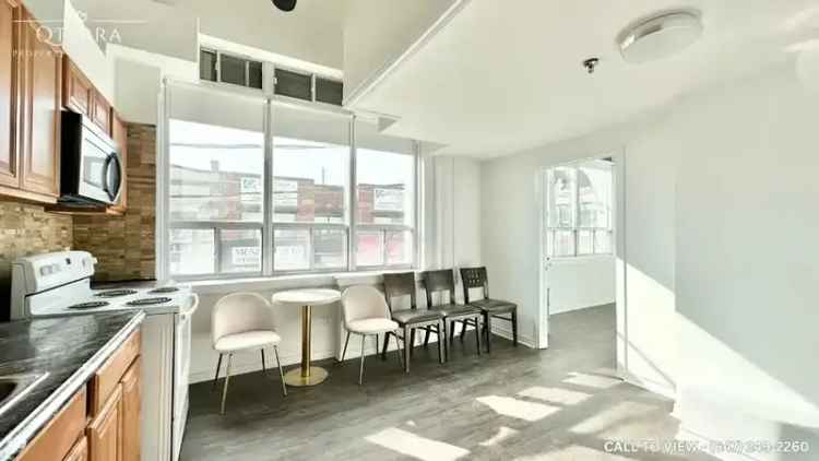 Rent Apartment in Toronto with Modern Features and City Views