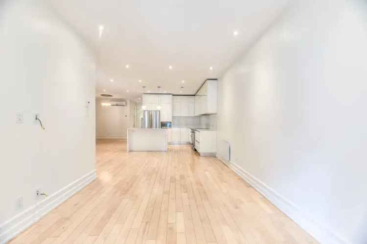 3-Bedroom Unit in Renovated Duplex - High-End Finishes Smart Home