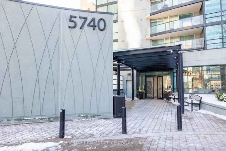 Condo For Sale in Toronto, Ontario