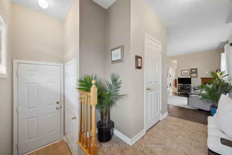 Beautiful Family Bungalow in Desirable Oshawa Neighbourhood