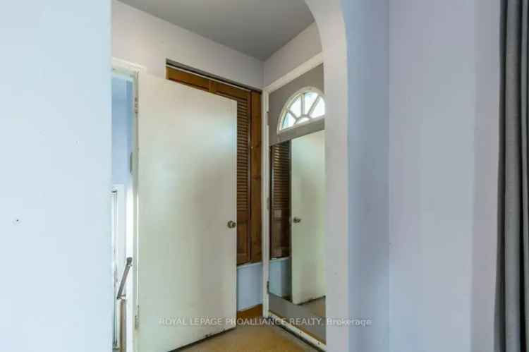 2+1 Bedroom House - East End Gem