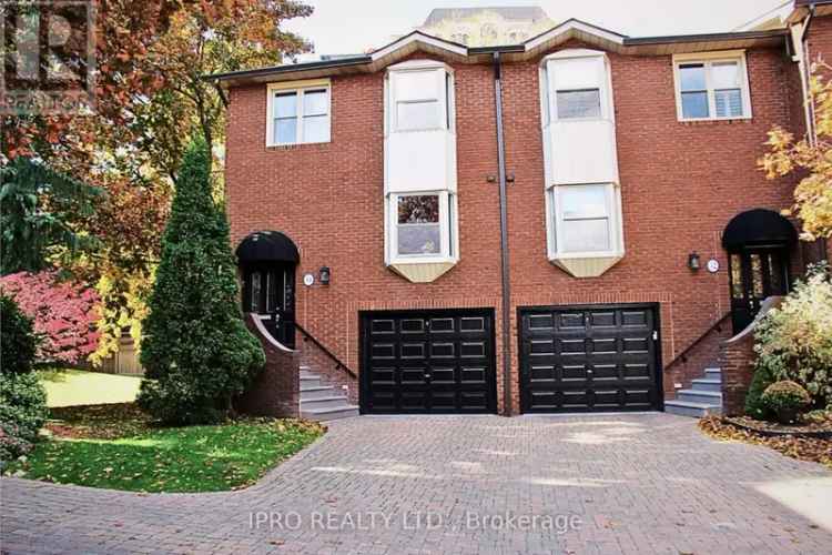 House For Sale in 34, Red Maple Court, Toronto, Ontario