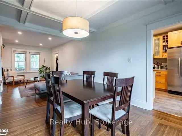 House For Sale in Hamilton, Ontario