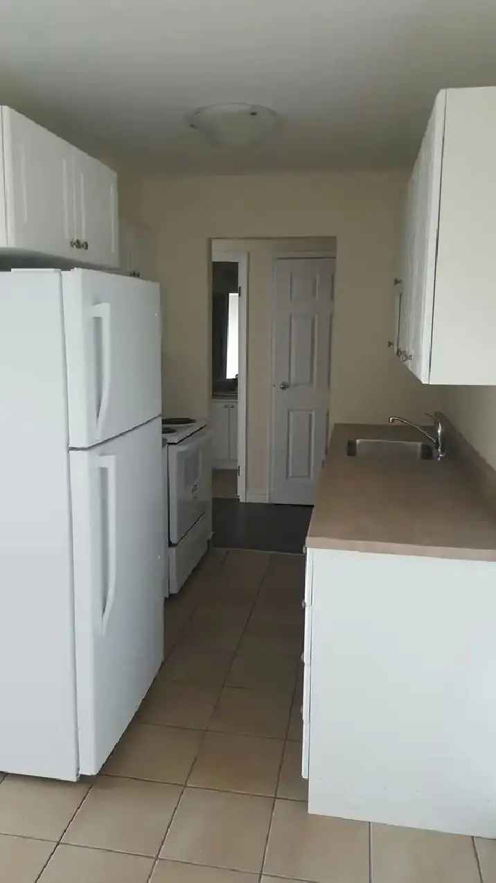 Spacious one bedroom available for November 1st