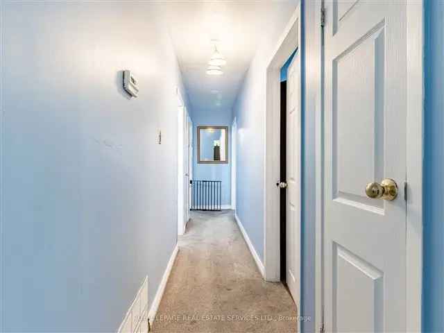 House For Sale in Brampton, Ontario