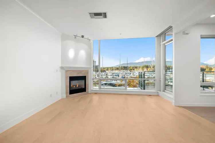 Coal Harbour Townhouse for Sale 1752 sqft 2 Beds 3 Parking