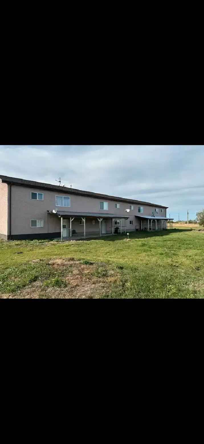 Hardisty Alberta acreage for rent