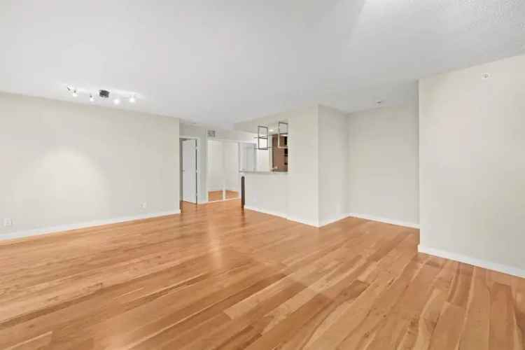 Condo For Sale in Vancouver, British Columbia