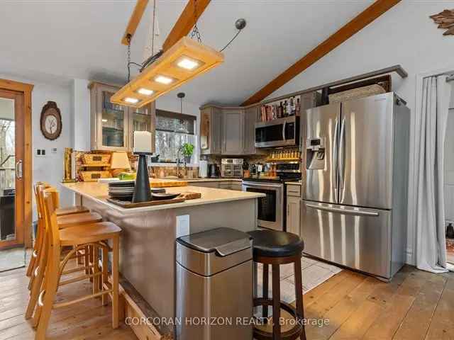 Cottage For Sale in Georgian Bay Township, Ontario