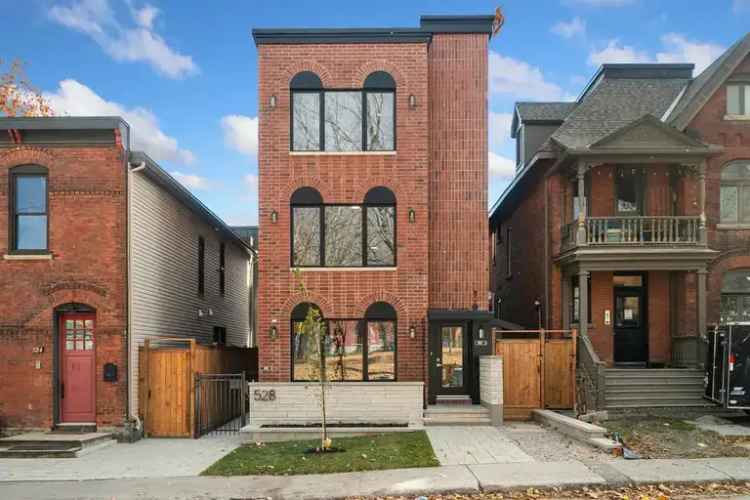 Luxury Ottawa Apartments Near Chinatown