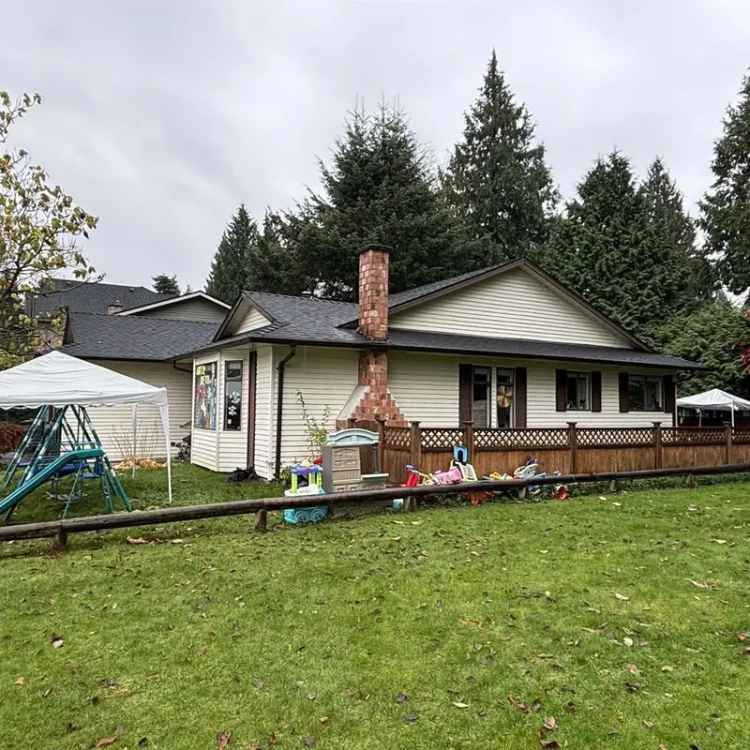 South Surrey Rancher - Fully Renovated Family Home