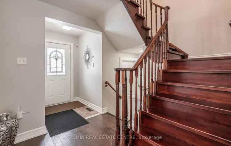 Gorgeous 4-Bedroom House in Ajax's Nottingham Enclave