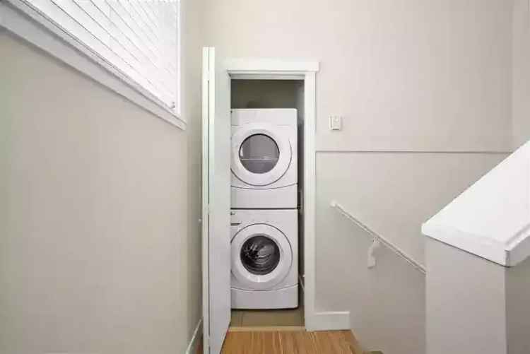 3 Bed 3 Bath Townhouse Surrey Great Room Quartz Counters SS Appliances