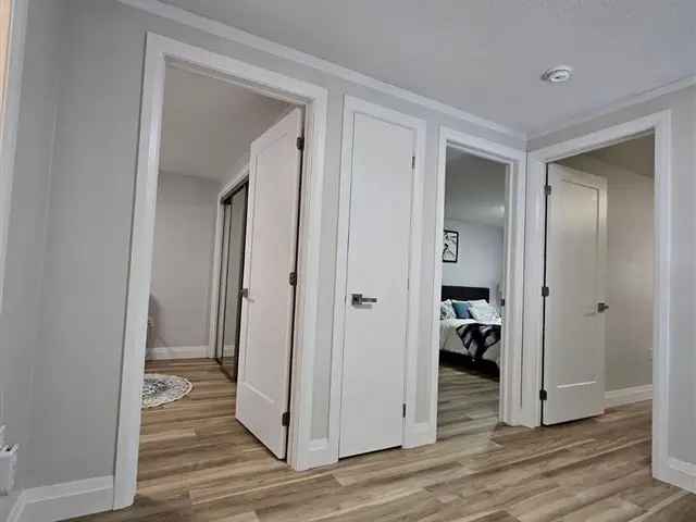 Townhouse For Sale in Barrie, Ontario